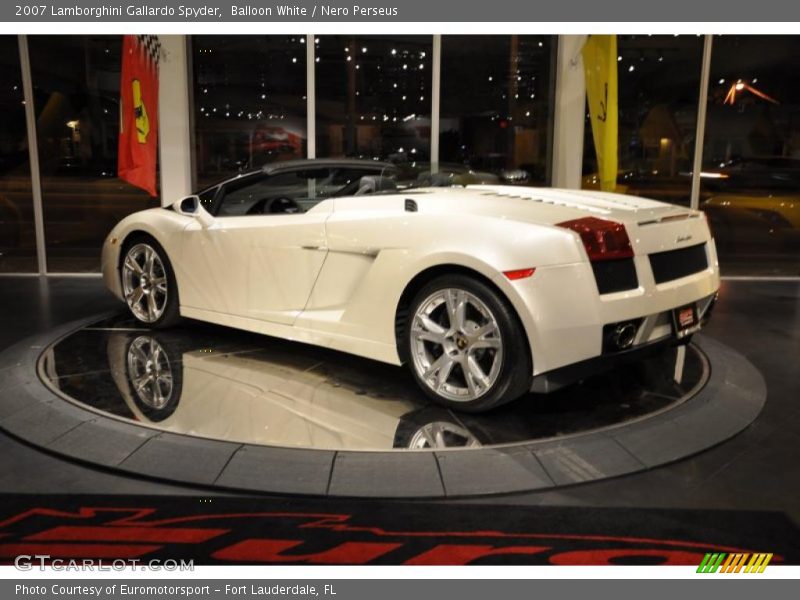 Balloon White / Nero Perseus 2007 Lamborghini Gallardo Spyder