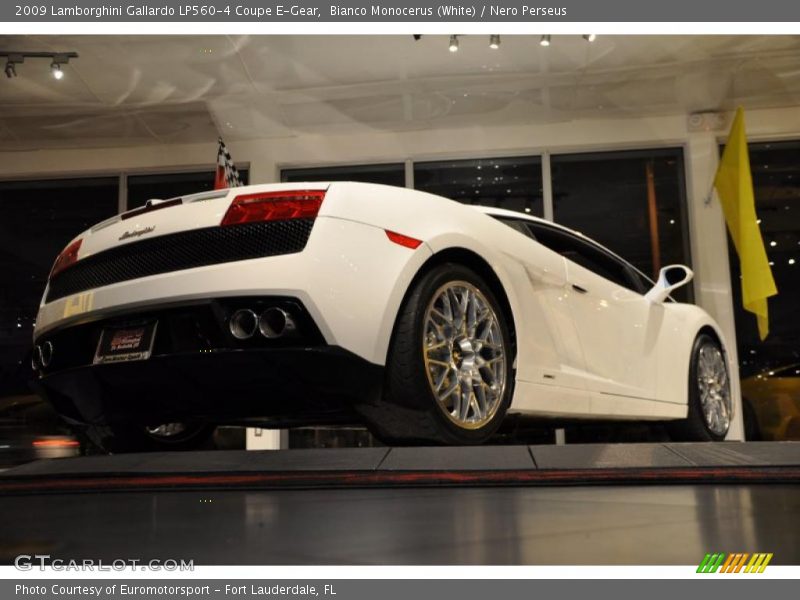 Bianco Monocerus (White) / Nero Perseus 2009 Lamborghini Gallardo LP560-4 Coupe E-Gear