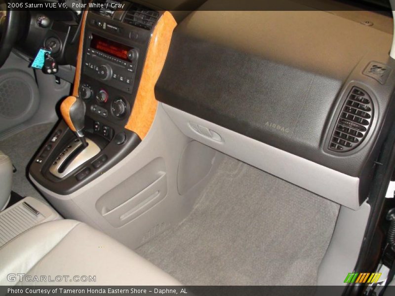 Polar White / Gray 2006 Saturn VUE V6