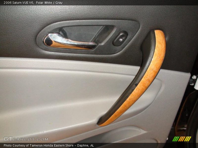 Polar White / Gray 2006 Saturn VUE V6