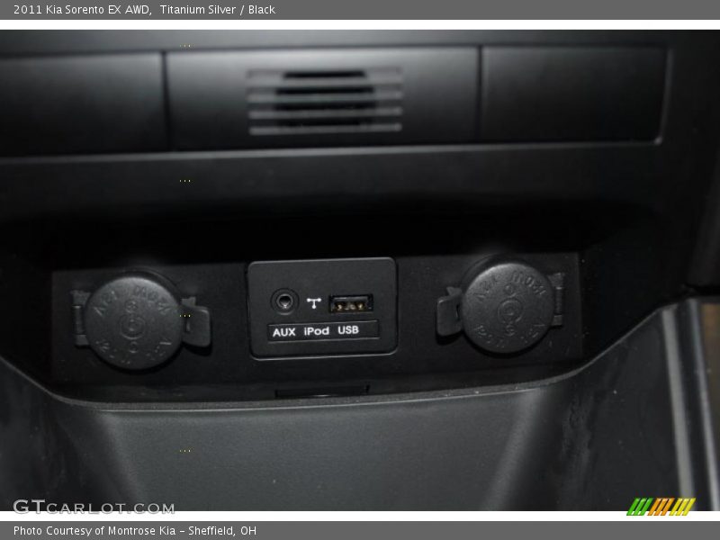 Titanium Silver / Black 2011 Kia Sorento EX AWD