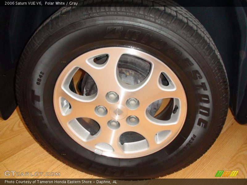 Polar White / Gray 2006 Saturn VUE V6