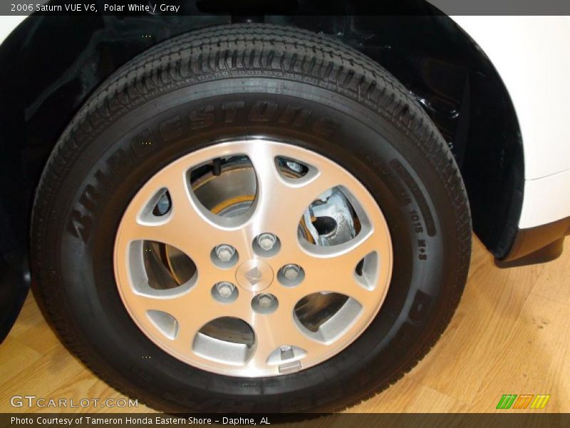 Polar White / Gray 2006 Saturn VUE V6