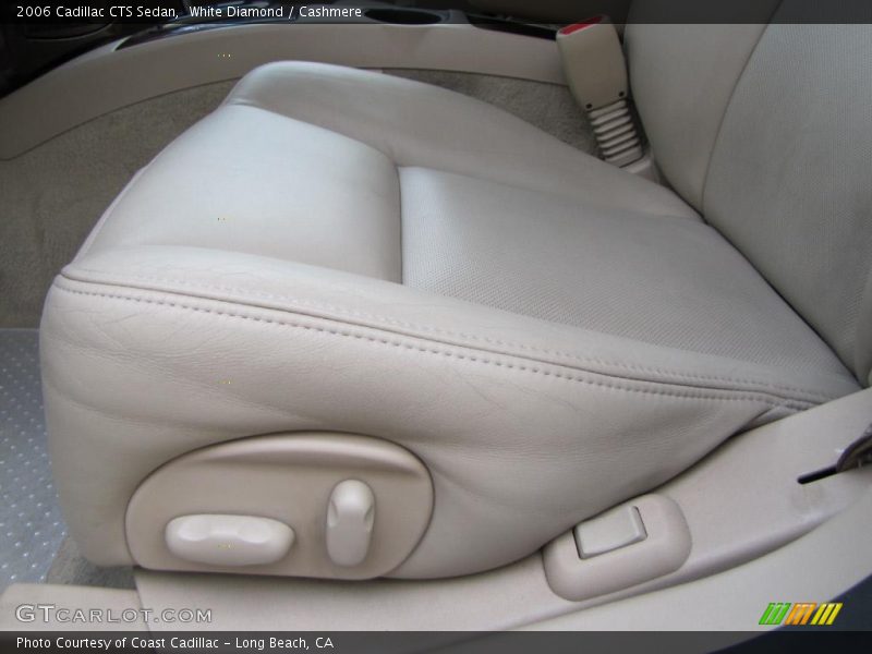 White Diamond / Cashmere 2006 Cadillac CTS Sedan