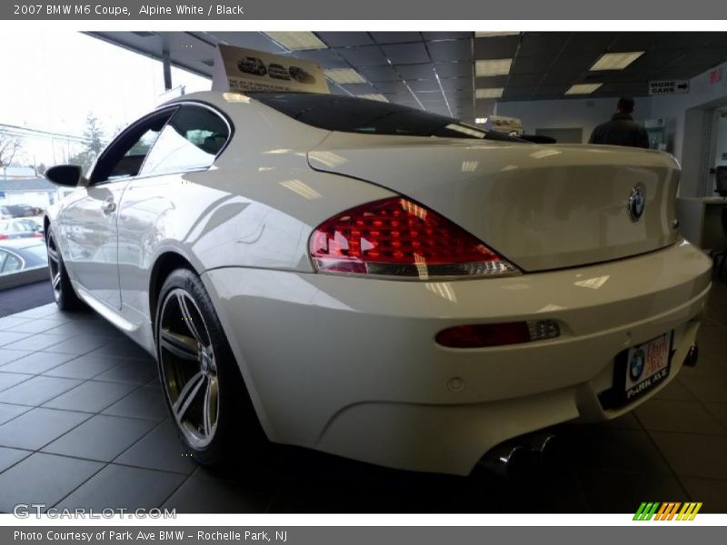 Alpine White / Black 2007 BMW M6 Coupe