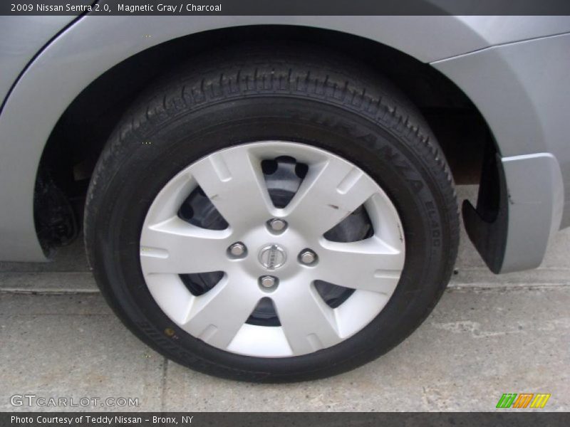 Magnetic Gray / Charcoal 2009 Nissan Sentra 2.0
