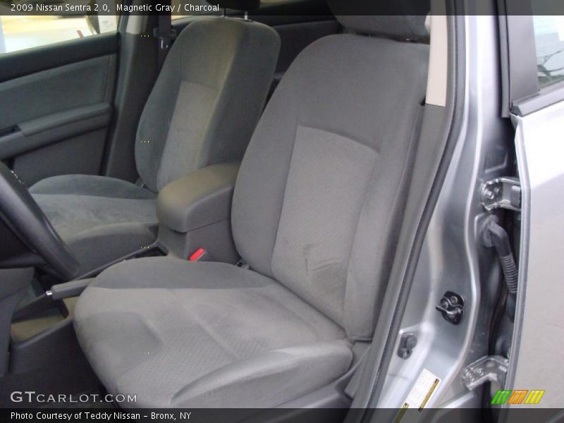 Magnetic Gray / Charcoal 2009 Nissan Sentra 2.0