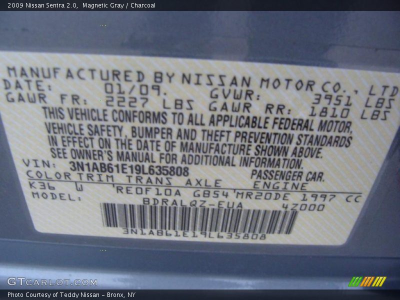 Magnetic Gray / Charcoal 2009 Nissan Sentra 2.0