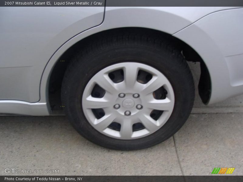 Liquid Silver Metallic / Gray 2007 Mitsubishi Galant ES