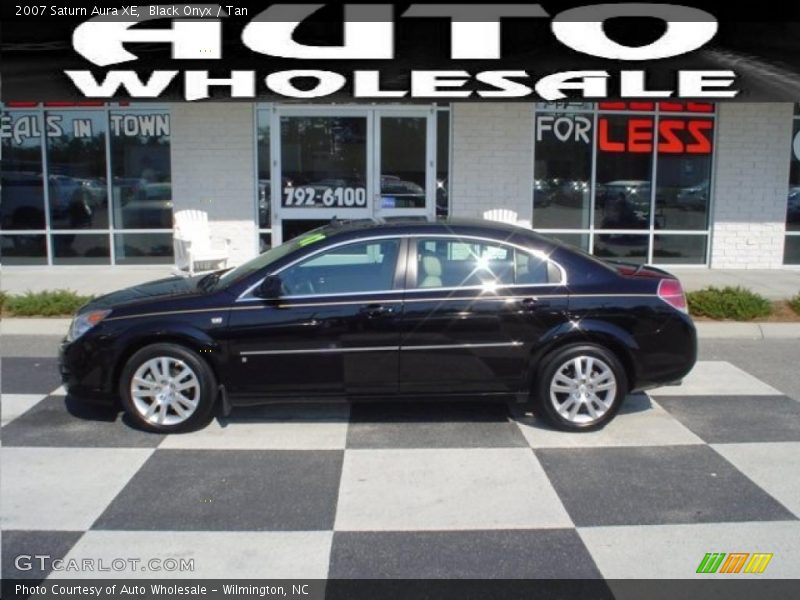 Black Onyx / Tan 2007 Saturn Aura XE