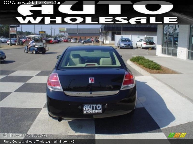 Black Onyx / Tan 2007 Saturn Aura XE