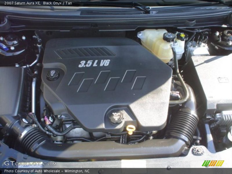 Black Onyx / Tan 2007 Saturn Aura XE
