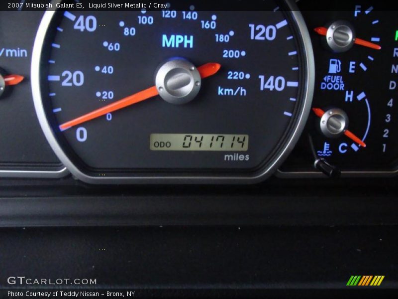 Liquid Silver Metallic / Gray 2007 Mitsubishi Galant ES