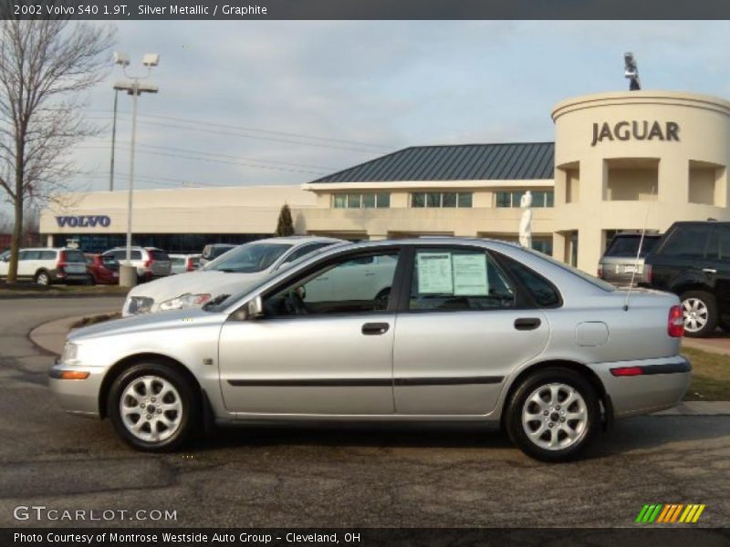 Silver Metallic / Graphite 2002 Volvo S40 1.9T