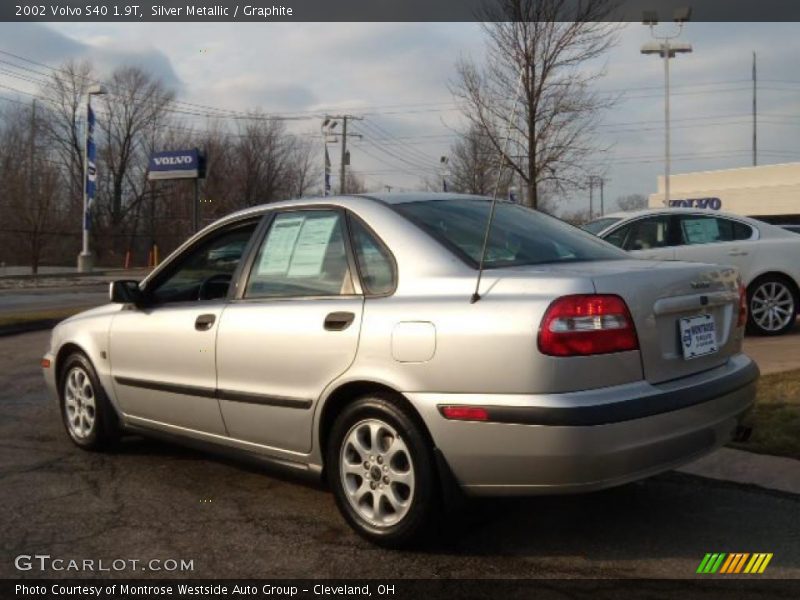 Silver Metallic / Graphite 2002 Volvo S40 1.9T