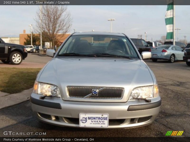 Silver Metallic / Graphite 2002 Volvo S40 1.9T