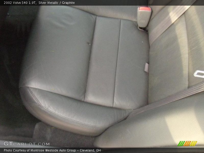 Silver Metallic / Graphite 2002 Volvo S40 1.9T