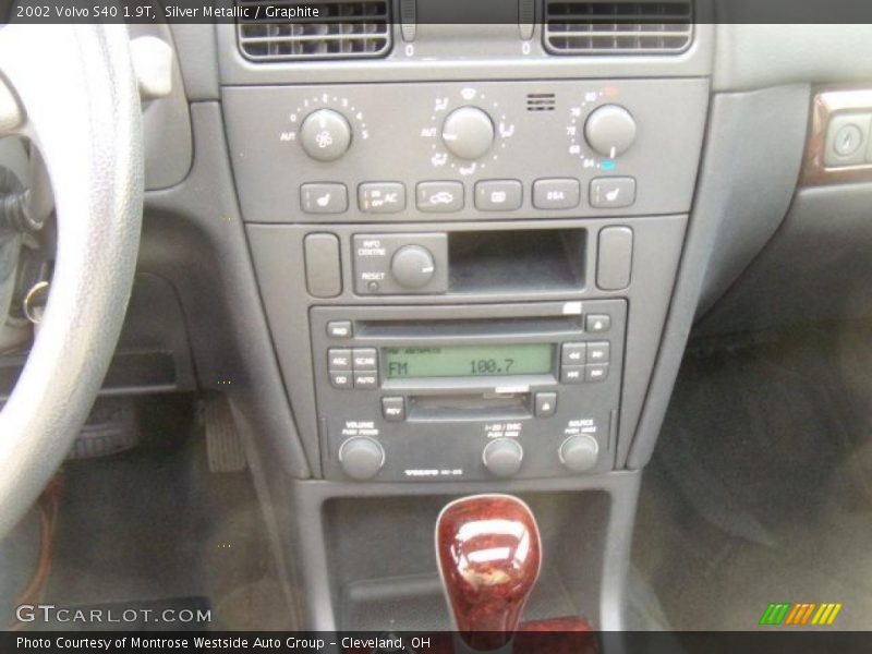 Silver Metallic / Graphite 2002 Volvo S40 1.9T