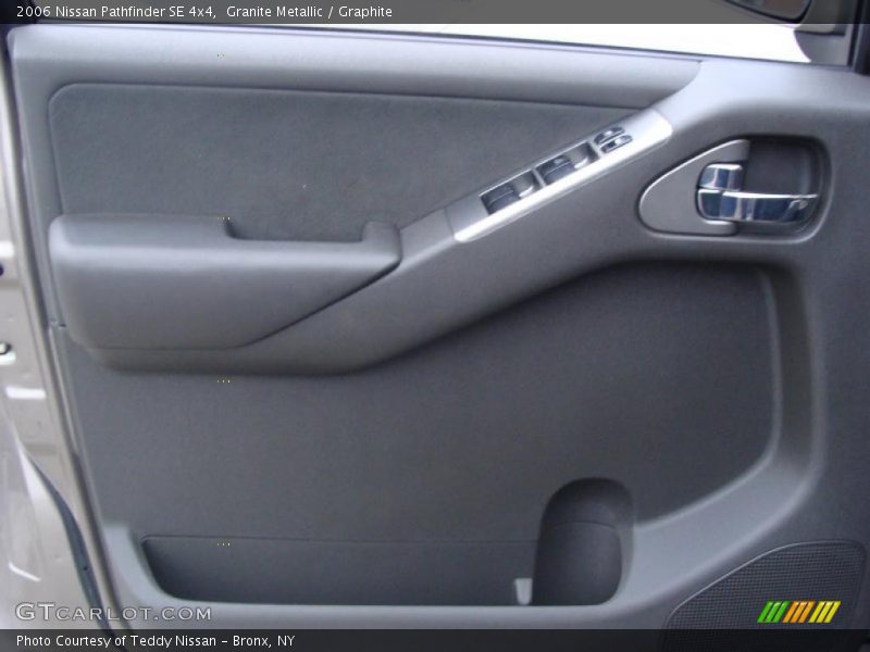 Granite Metallic / Graphite 2006 Nissan Pathfinder SE 4x4