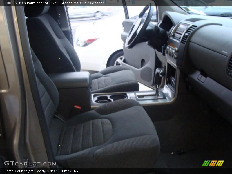 Granite Metallic / Graphite 2006 Nissan Pathfinder SE 4x4
