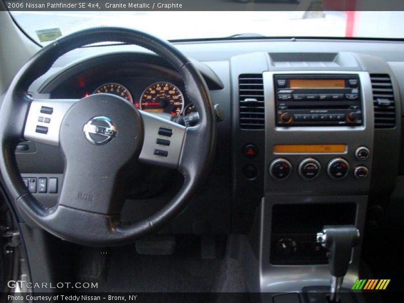 Granite Metallic / Graphite 2006 Nissan Pathfinder SE 4x4