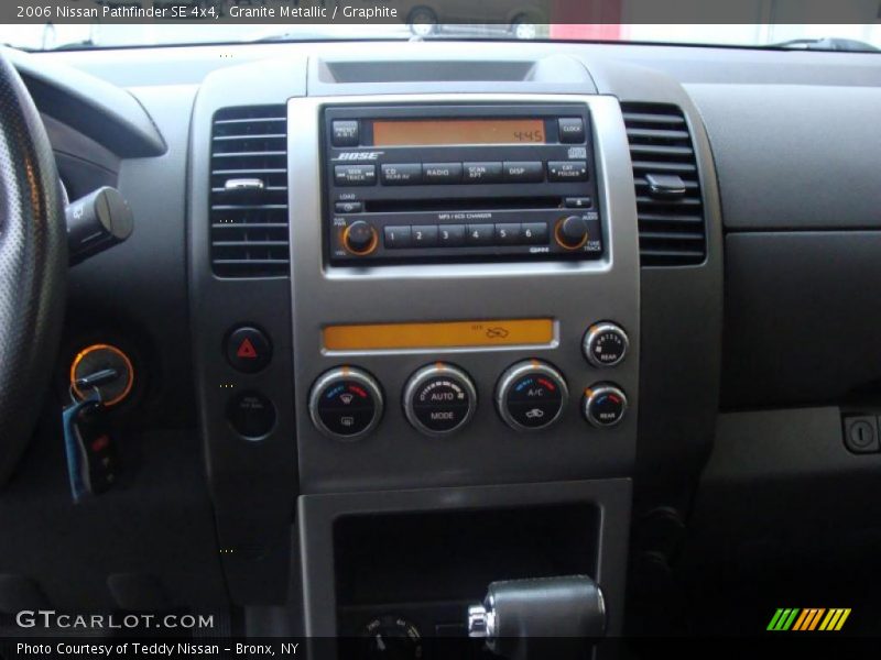 Granite Metallic / Graphite 2006 Nissan Pathfinder SE 4x4