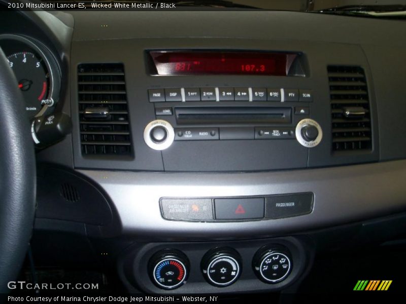Wicked White Metallic / Black 2010 Mitsubishi Lancer ES