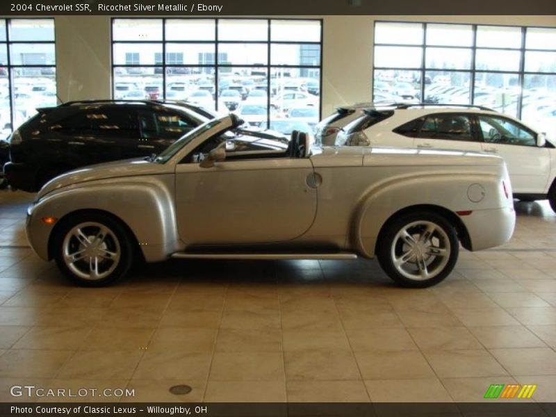 Ricochet Silver Metallic / Ebony 2004 Chevrolet SSR