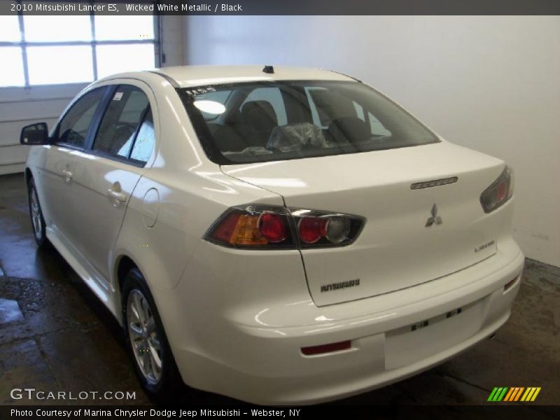 Wicked White Metallic / Black 2010 Mitsubishi Lancer ES