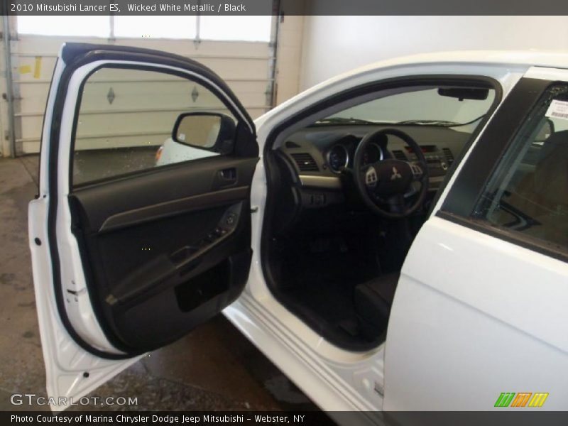 Wicked White Metallic / Black 2010 Mitsubishi Lancer ES