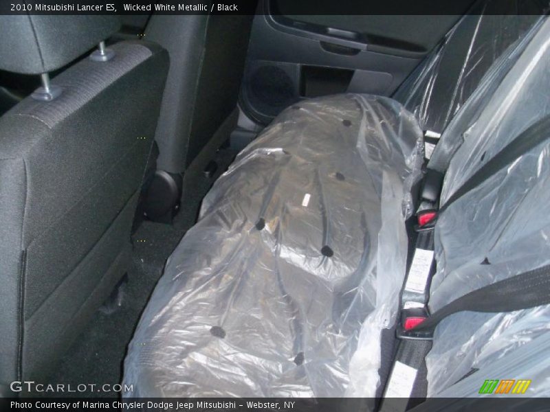 Wicked White Metallic / Black 2010 Mitsubishi Lancer ES