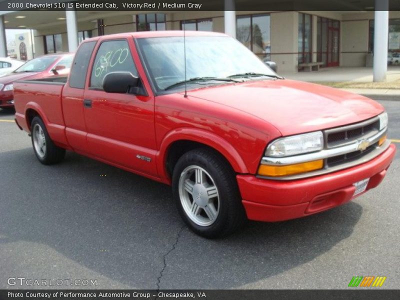 Victory Red / Medium Gray 2000 Chevrolet S10 LS Extended Cab