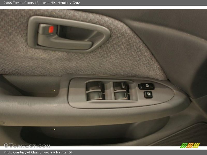 Lunar Mist Metallic / Gray 2000 Toyota Camry LE