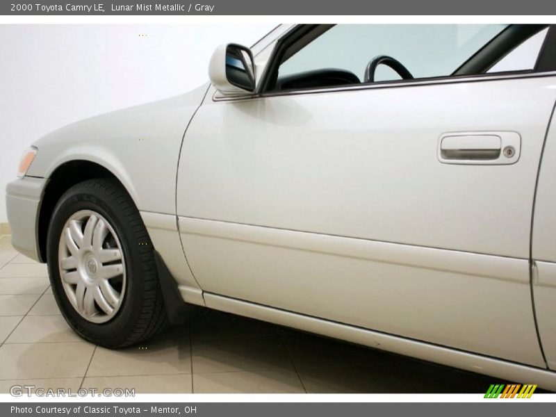 Lunar Mist Metallic / Gray 2000 Toyota Camry LE