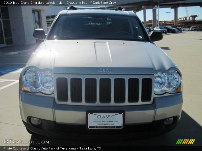 Light Graystone Pearl / Dark Slate Gray 2010 Jeep Grand Cherokee Laredo