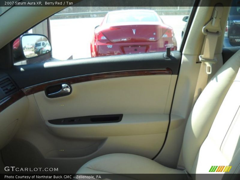 Berry Red / Tan 2007 Saturn Aura XR