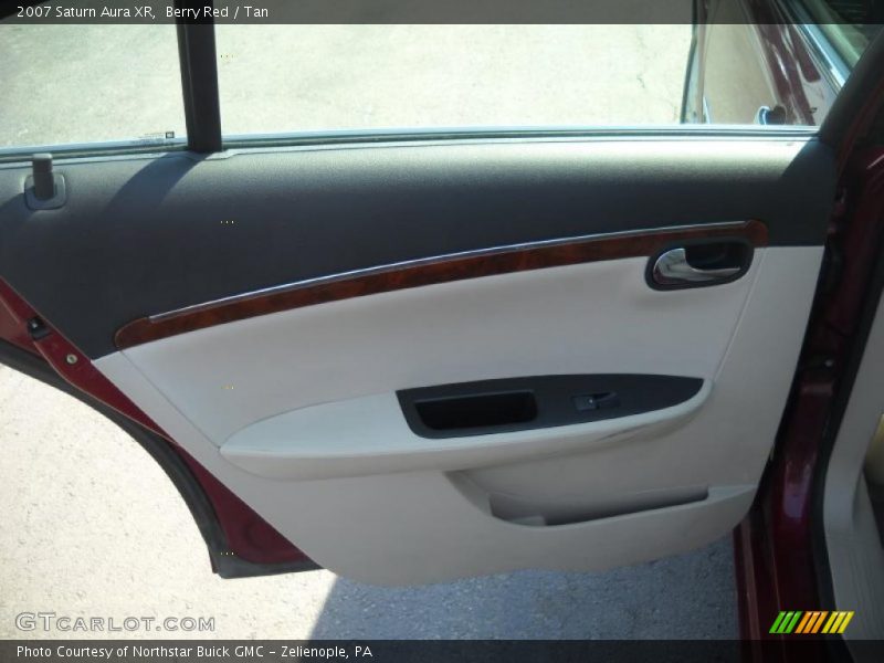 Berry Red / Tan 2007 Saturn Aura XR