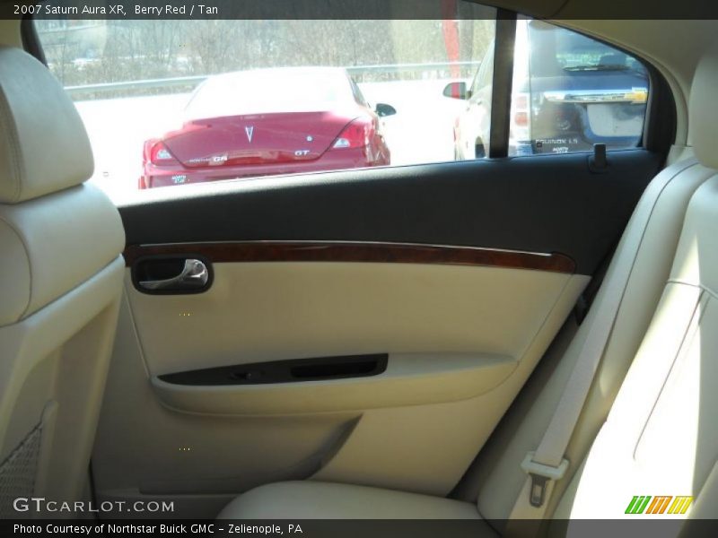 Berry Red / Tan 2007 Saturn Aura XR