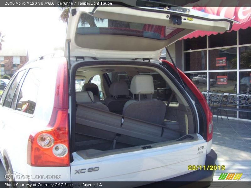 Ice White / Taupe/Light Taupe 2006 Volvo XC90 V8 AWD