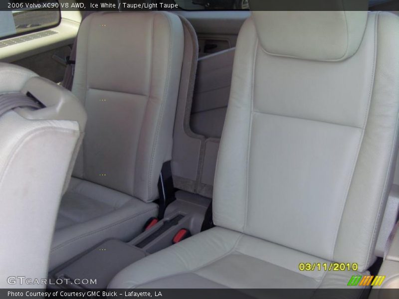 Ice White / Taupe/Light Taupe 2006 Volvo XC90 V8 AWD