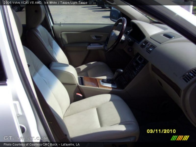 Ice White / Taupe/Light Taupe 2006 Volvo XC90 V8 AWD