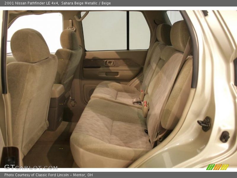 Sahara Beige Metallic / Beige 2001 Nissan Pathfinder LE 4x4