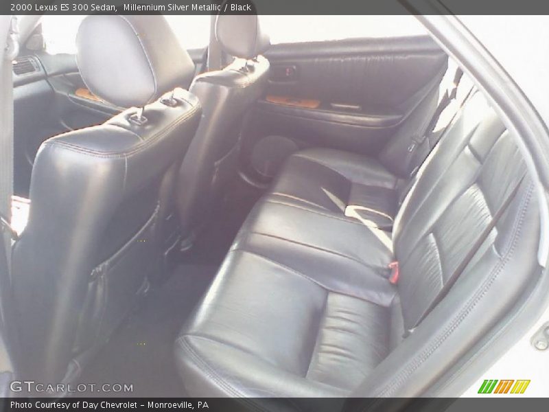 Millennium Silver Metallic / Black 2000 Lexus ES 300 Sedan