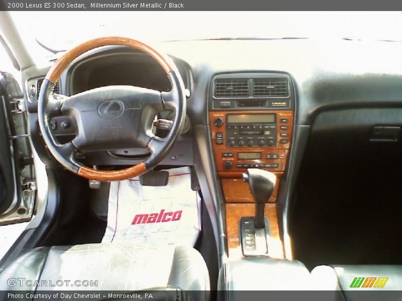 Millennium Silver Metallic / Black 2000 Lexus ES 300 Sedan