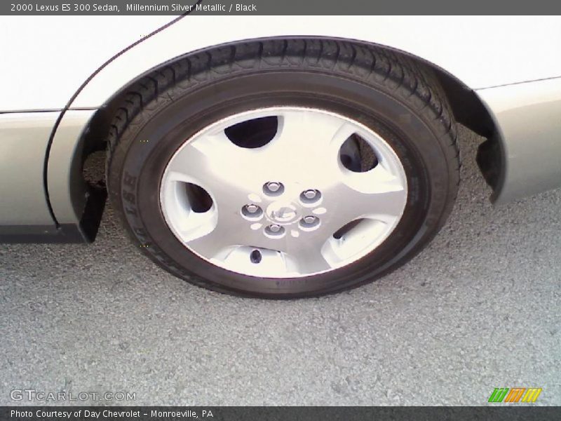 Millennium Silver Metallic / Black 2000 Lexus ES 300 Sedan