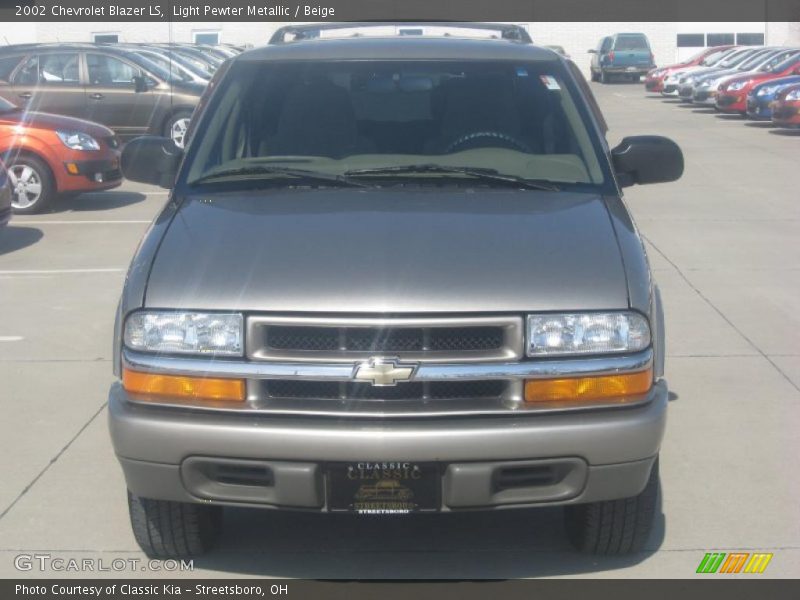 Light Pewter Metallic / Beige 2002 Chevrolet Blazer LS