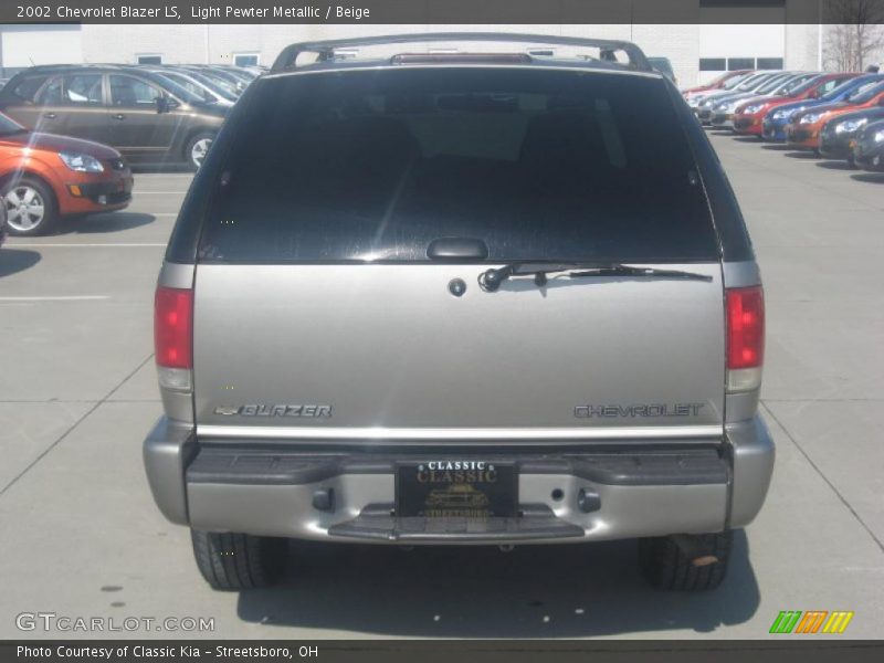 Light Pewter Metallic / Beige 2002 Chevrolet Blazer LS