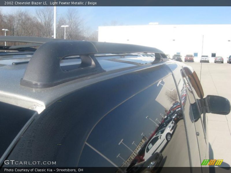 Light Pewter Metallic / Beige 2002 Chevrolet Blazer LS