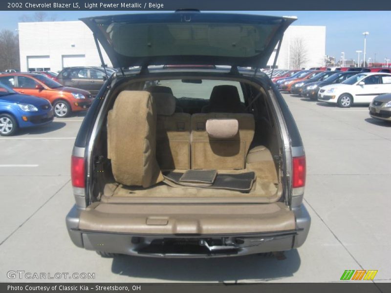 Light Pewter Metallic / Beige 2002 Chevrolet Blazer LS
