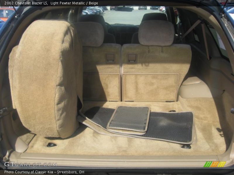 Light Pewter Metallic / Beige 2002 Chevrolet Blazer LS